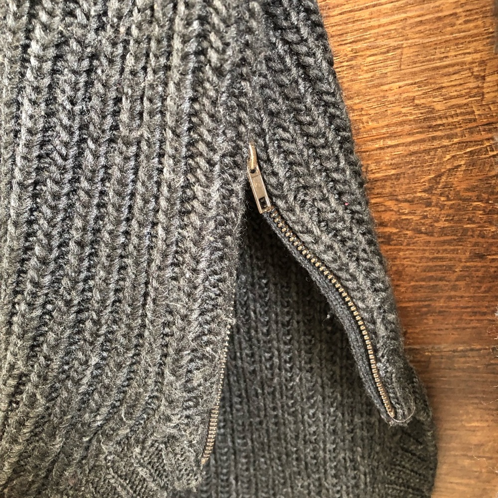 Sweater - Picture 2 of 2